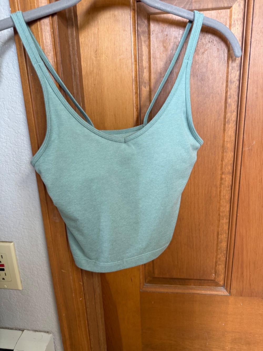 Vuori Daily Crop Activewear